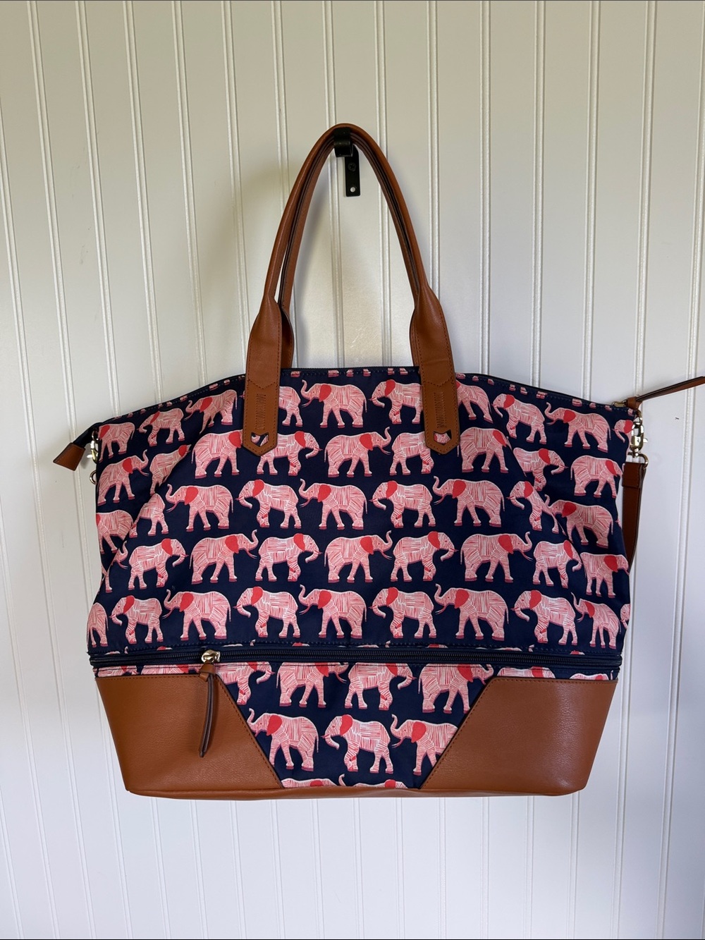 Stella & Dot Navy and Tan Large Traveler Elephant Expandable Tote Preppy Whimsy